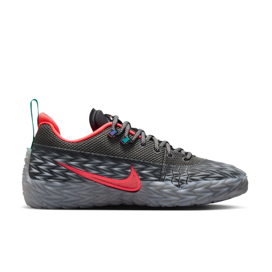 NIKE S.T. CHARGE