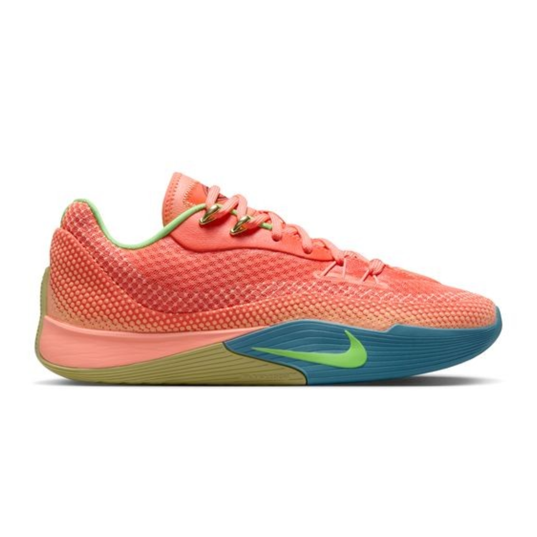 NIKE S.T. FLARE